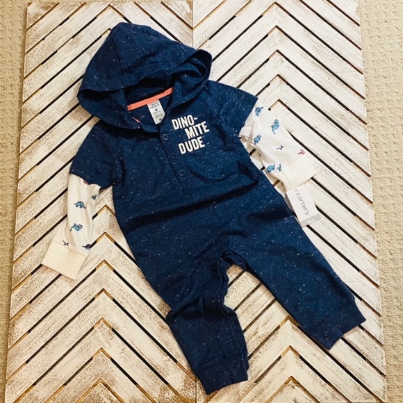 BNWT Carter’s one piece outfit 9Mo - Picture 1 of 3
